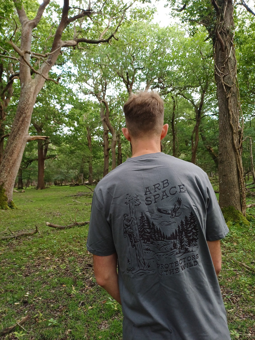The Tree climber (Charcoal - Short Sleeve)