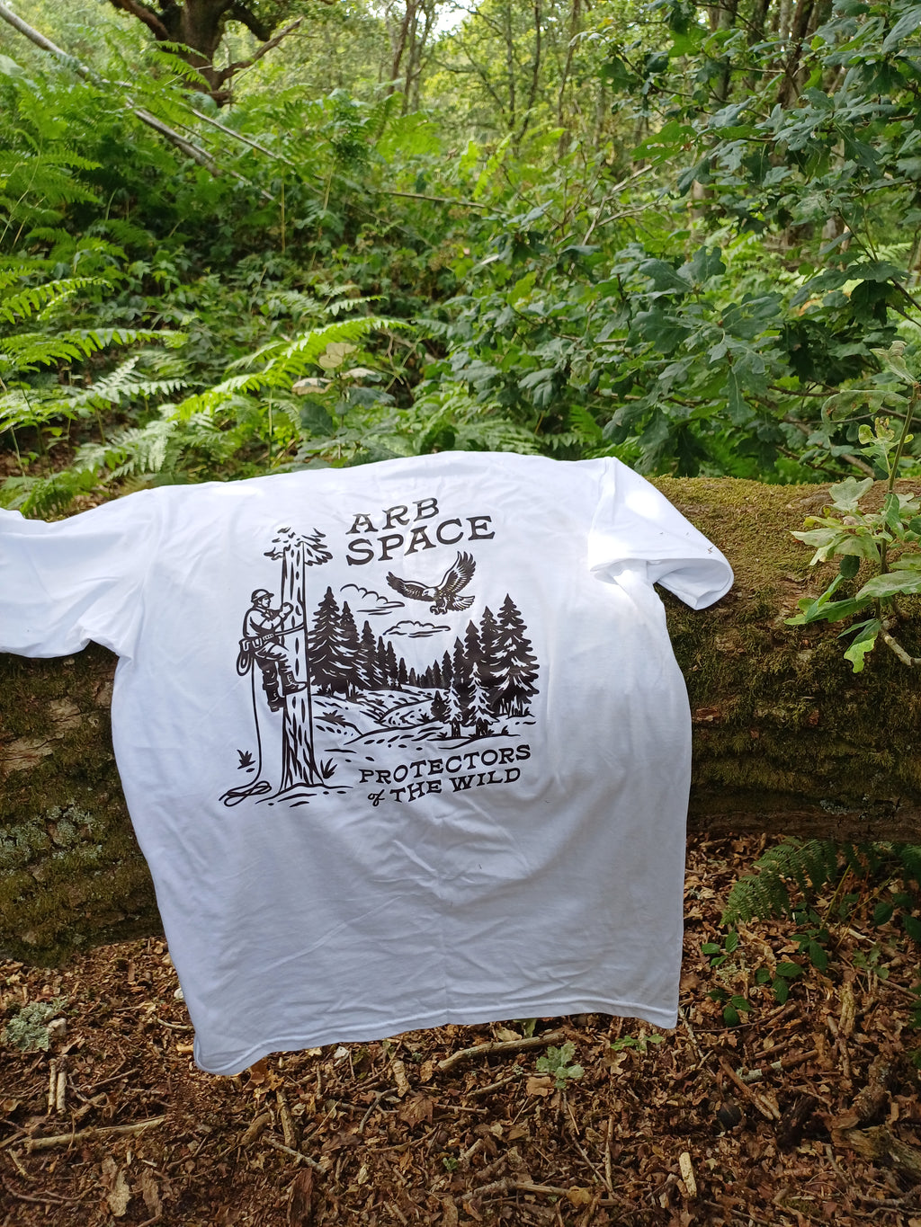 The Tree climber (White - Short Sleeve)