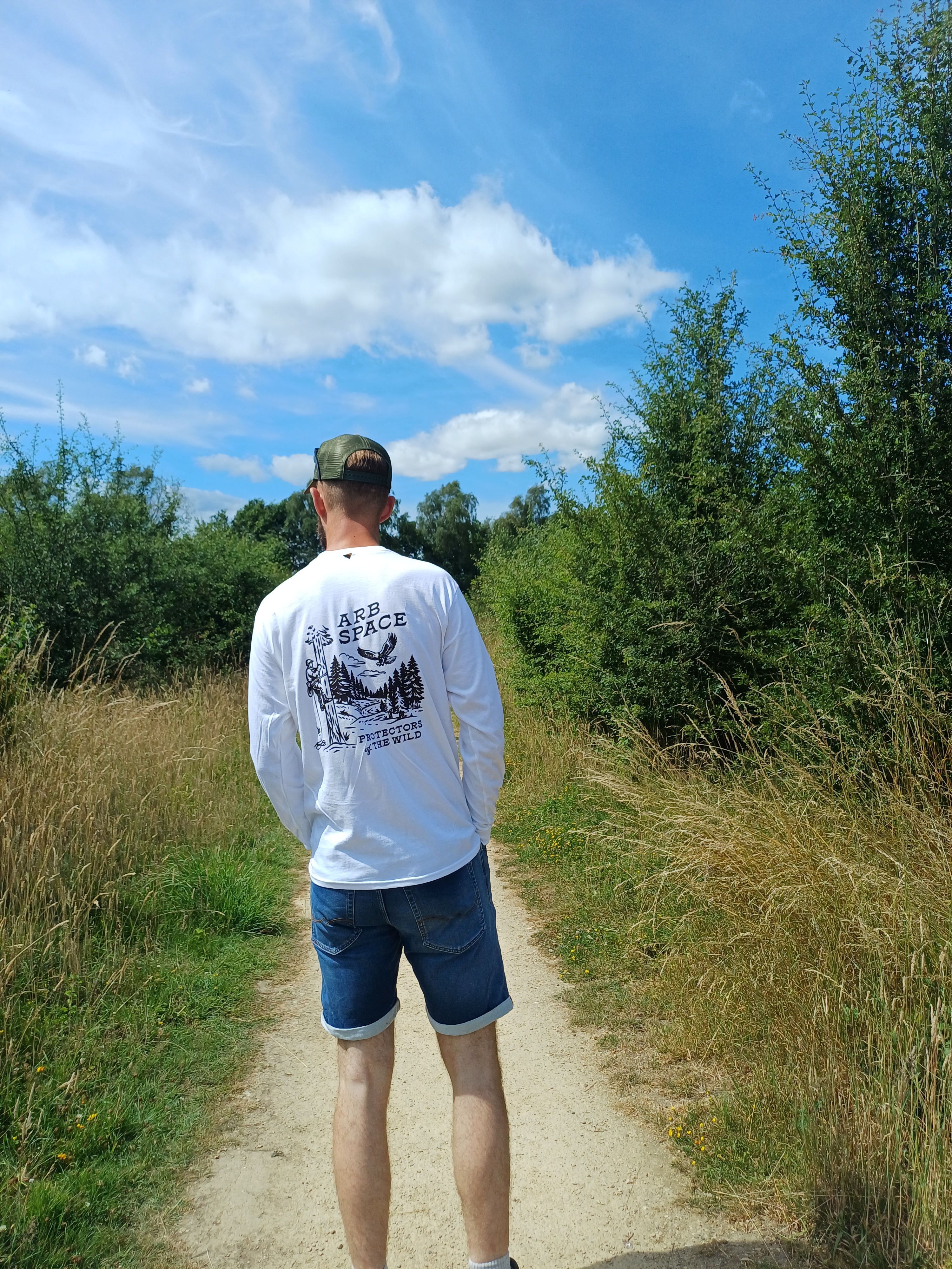 The Tree climber (White - Long Sleeve)